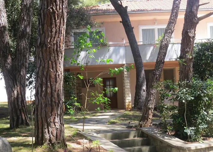 Apartments Diana & Josip